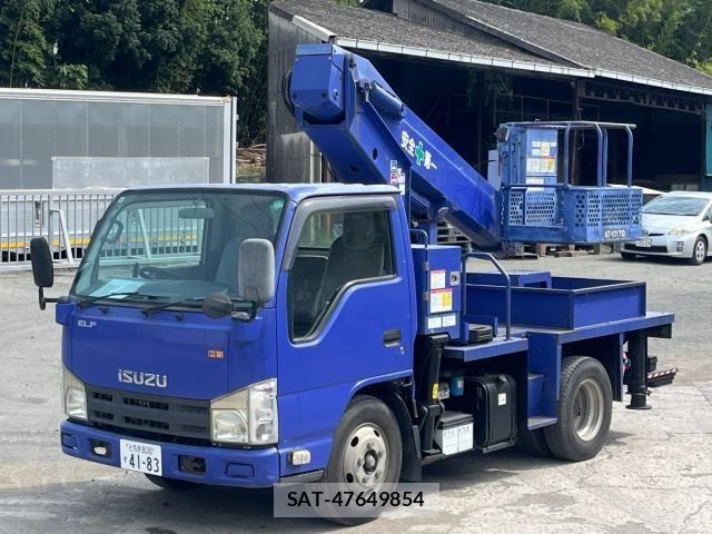 Isuzu ELF TRUCK 2014-01 8438096-4