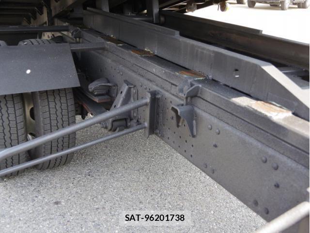 Isuzu ELF TRUCK 2018-05 8438092-5