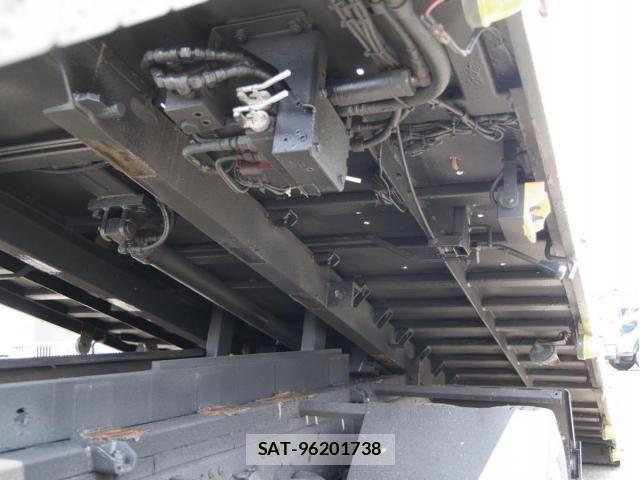 Isuzu ELF TRUCK 2018-05 8438092-8