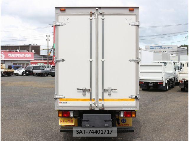 Isuzu ELF TRUCK 2018-07 8438097-22