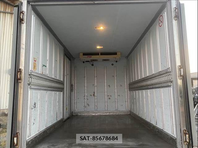 Isuzu ELF TRUCK 2005-03 8485344-2