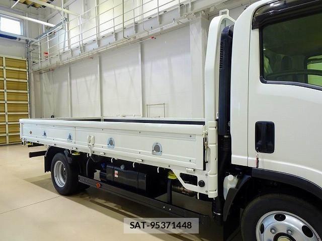 Isuzu ELF TRUCK 2023-10 8524651-24