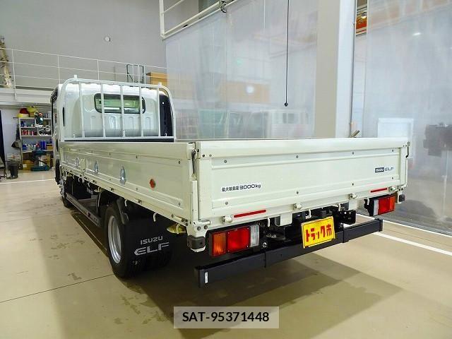 Isuzu ELF TRUCK 2023-10 8524651-3