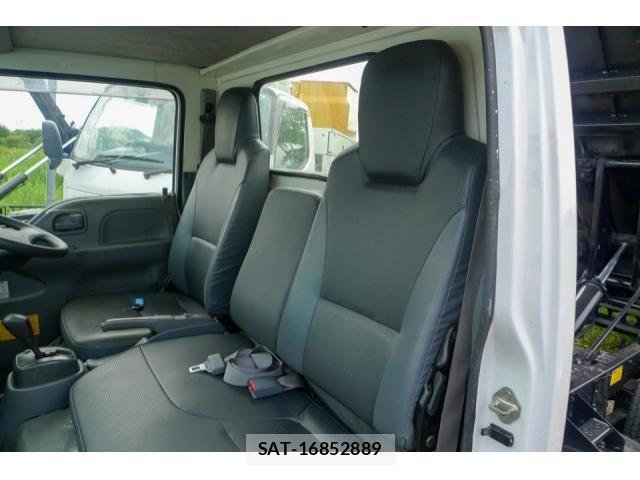Isuzu ELF TRUCK 2016-12 8524726-25