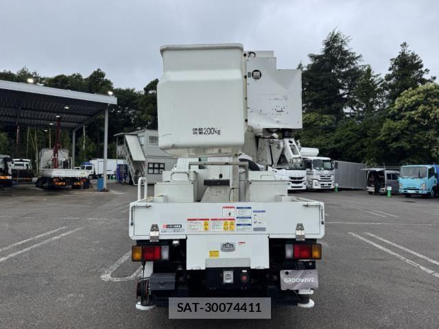 Isuzu ELF TRUCK 2018-04 8524741-9