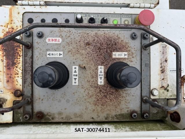 Isuzu ELF TRUCK 2018-04 8524741-17