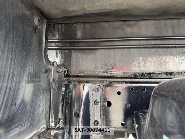 Isuzu ELF TRUCK 2018-04 8524741-26