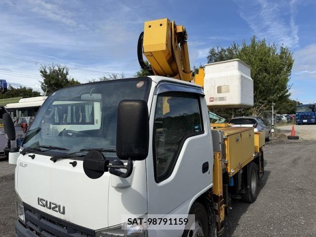 Isuzu ELF TRUCK 2011-01 8524749-23
