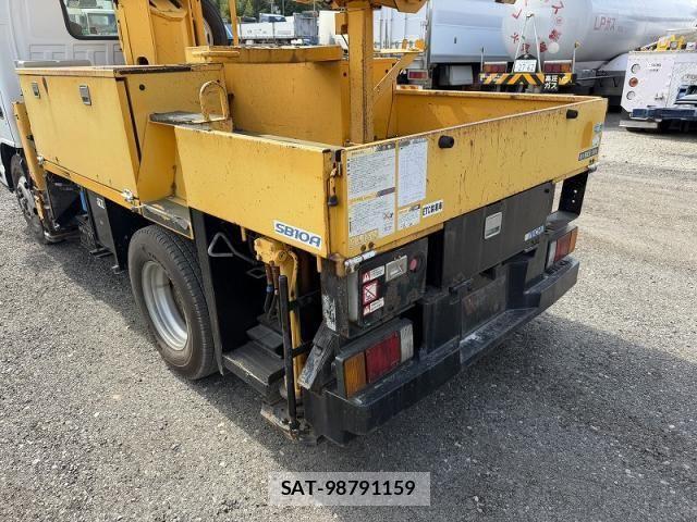 Isuzu ELF TRUCK 2011-01 8524749-24