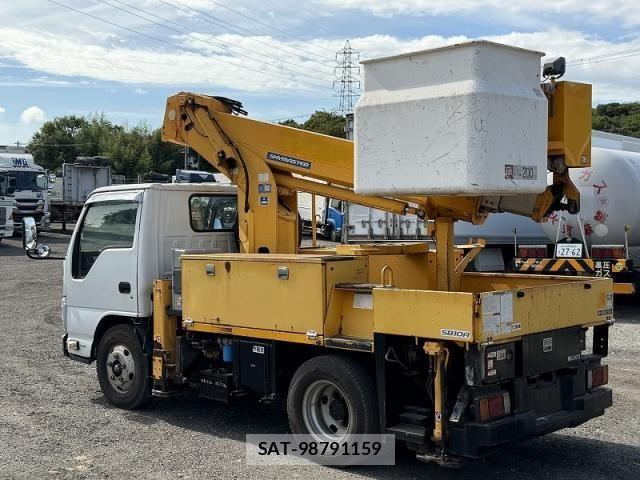 Isuzu ELF TRUCK 2011-01 8524749-7