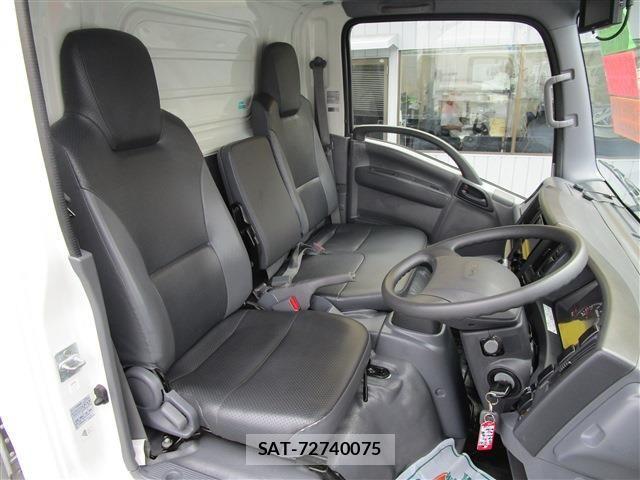 Isuzu ELF TRUCK 2018-11 8524695-13