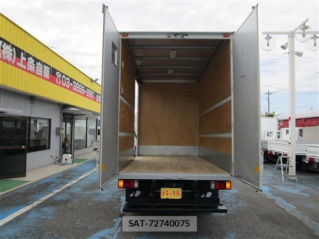 Isuzu ELF TRUCK 2018-11 8524695-5