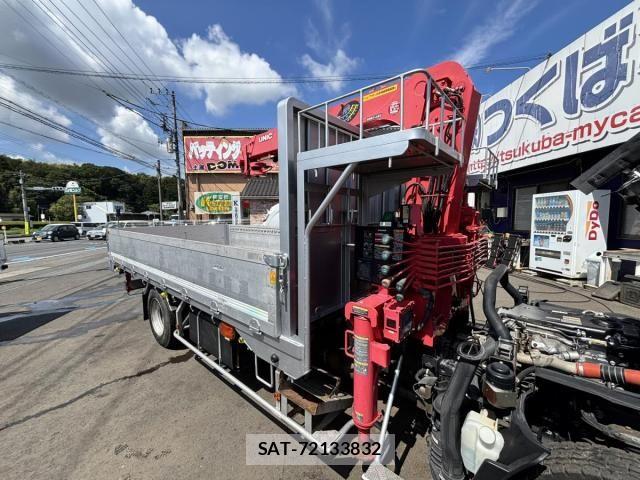 Isuzu ELF TRUCK 2017-11 8524669-27