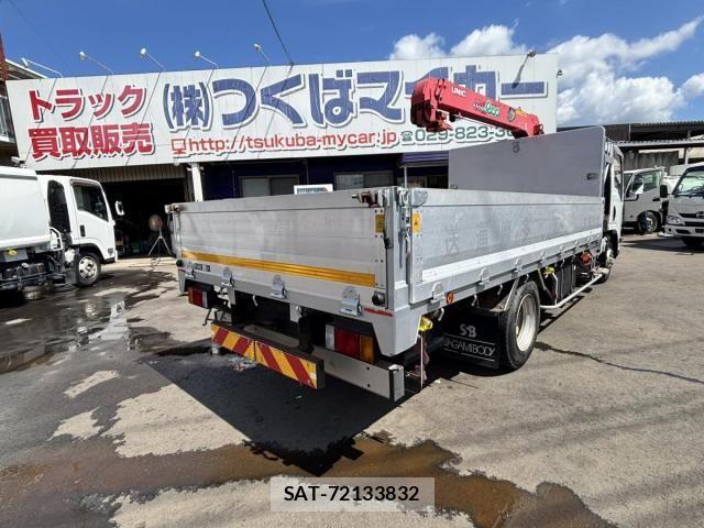 Isuzu ELF TRUCK 2017-11 8524669-4