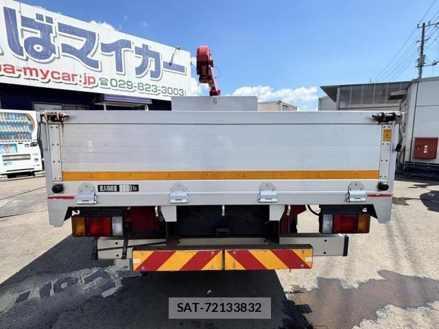 Isuzu ELF TRUCK 2017-11 8524669-5