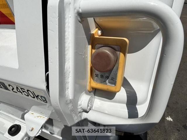 Isuzu ELF TRUCK 2014-03 8524696-11