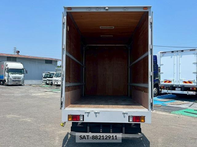 Isuzu ELF TRUCK 2013-05 8524739-10