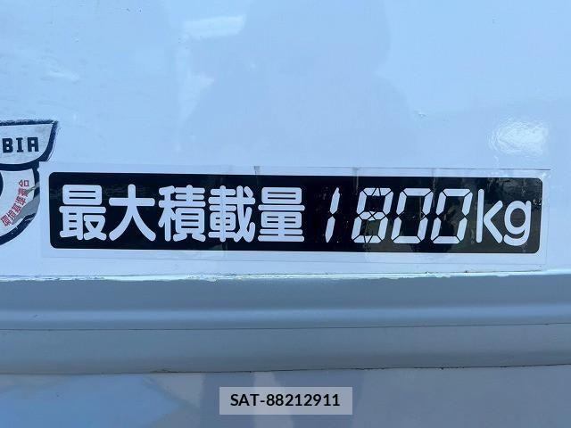 Isuzu ELF TRUCK 2013-05 8524739-16