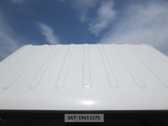 Isuzu ELF TRUCK 2016-06 8524746-15