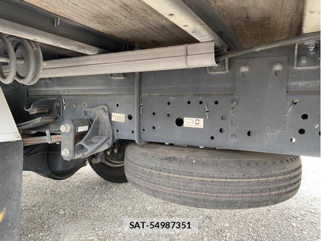 Isuzu ELF TRUCK 2011-02 8524715-16