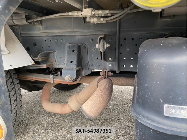 Isuzu ELF TRUCK 2011-02 8524715-18