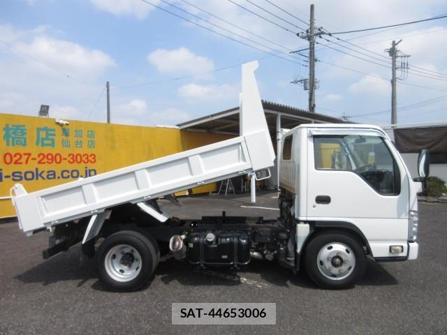 Isuzu ELF TRUCK 2013-08 8524705-11