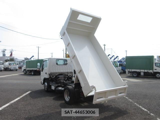 Isuzu ELF TRUCK 2013-08 8524705-17