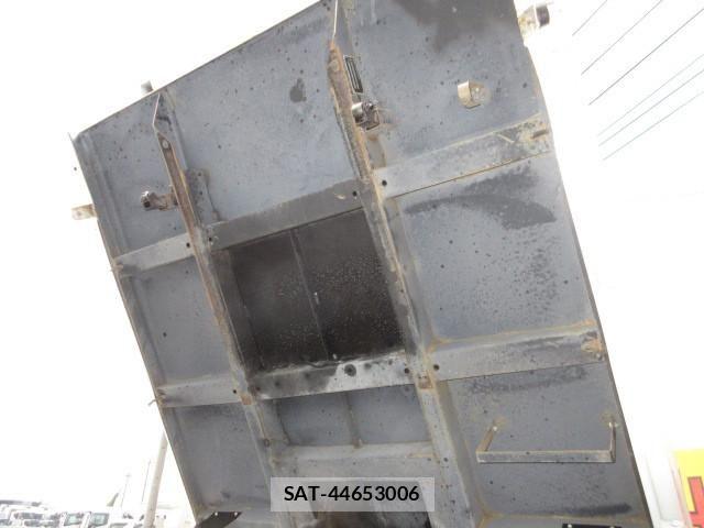 Isuzu ELF TRUCK 2013-08 8524705-19