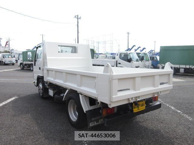 Isuzu ELF TRUCK 2013-08 8524705-2