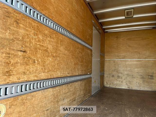 Isuzu ELF TRUCK 2019-05 8524732-13