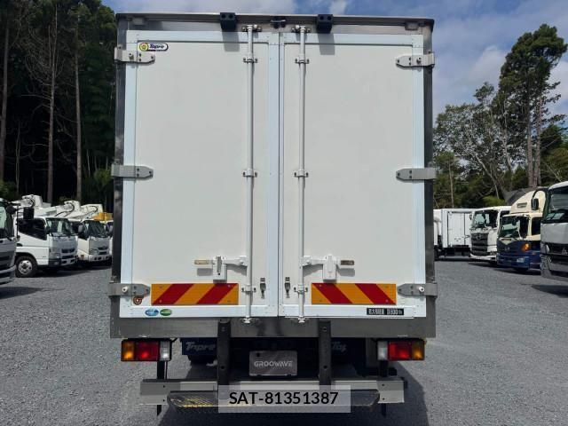 Isuzu ELF TRUCK 2019-01 8524716-9