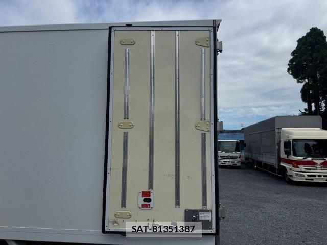 Isuzu ELF TRUCK 2019-01 8524716-17