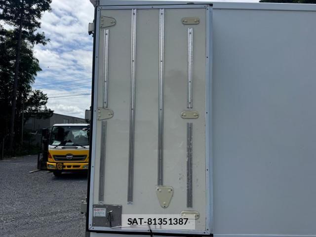 Isuzu ELF TRUCK 2019-01 8524716-18