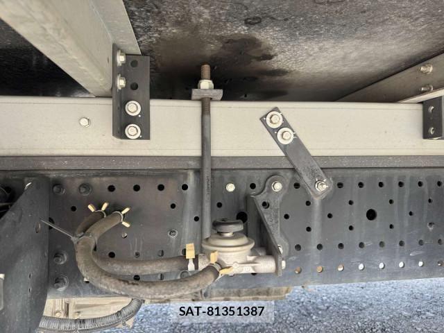 Isuzu ELF TRUCK 2019-01 8524716-22