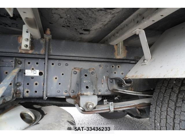 Isuzu ELF TRUCK 2023-04 8524654-11