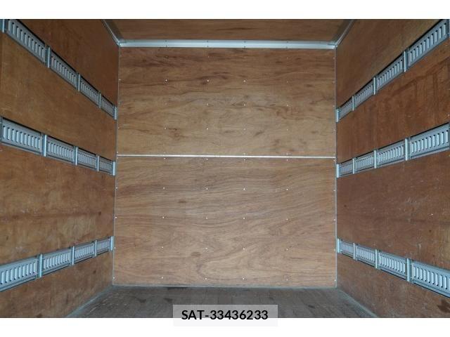 Isuzu ELF TRUCK 2023-04 8524654-22