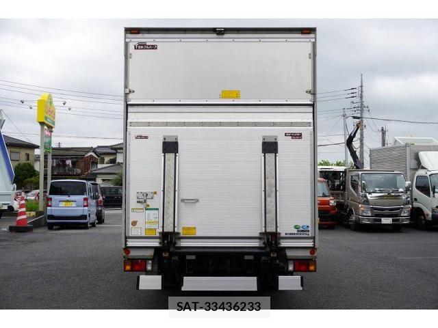 Isuzu ELF TRUCK 2023-04 8524654-3