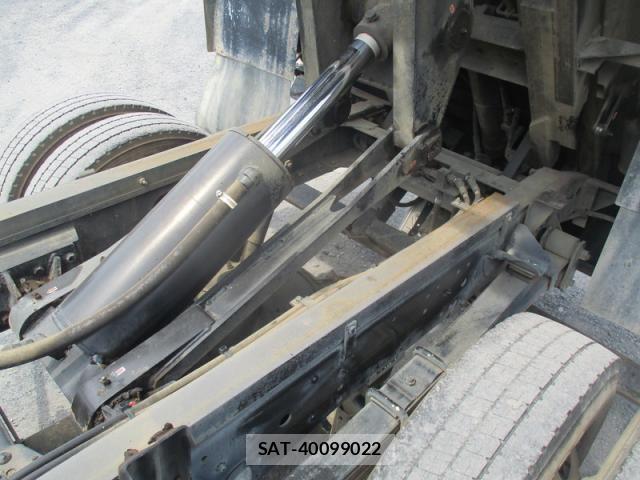 Isuzu ELF TRUCK 2015-11 8524661-12