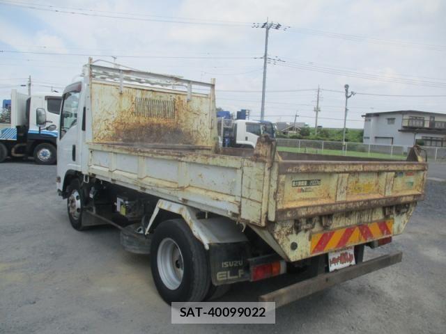Isuzu ELF TRUCK 2015-11 8524661-18