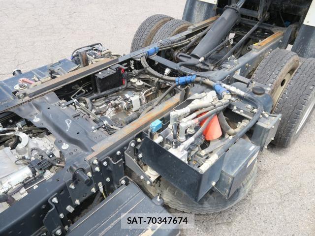 Isuzu ELF TRUCK 2023-02 8524650-13