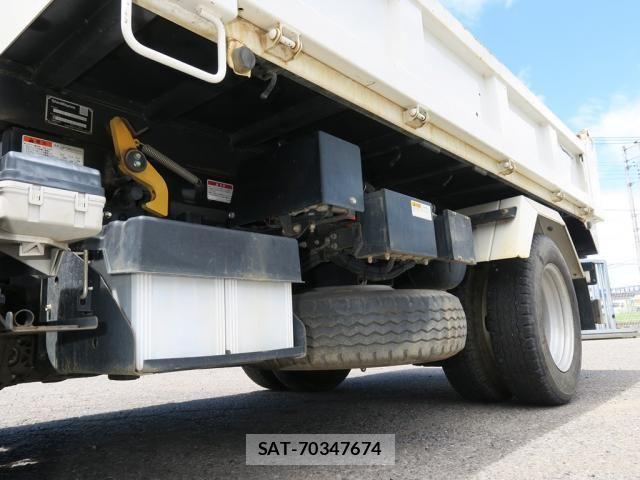 Isuzu ELF TRUCK 2023-02 8524650-21