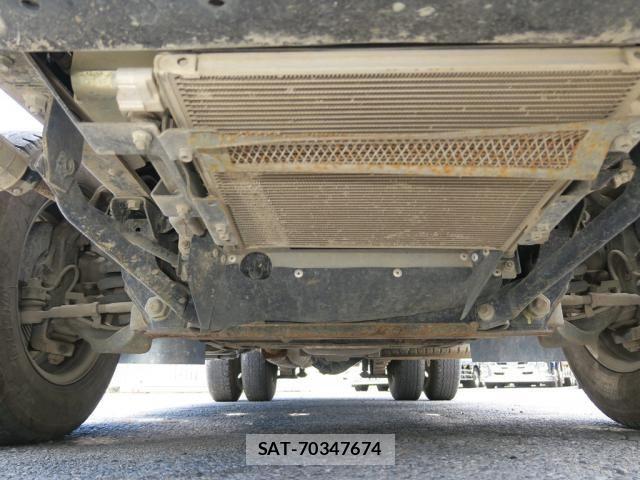 Isuzu ELF TRUCK 2023-02 8524650-24
