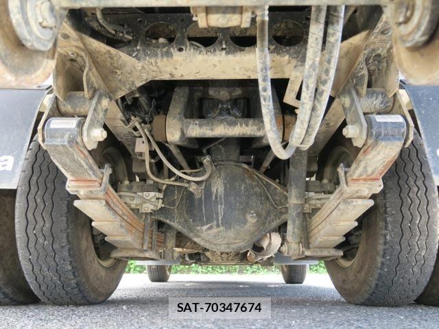 Isuzu ELF TRUCK 2023-02 8524650-25