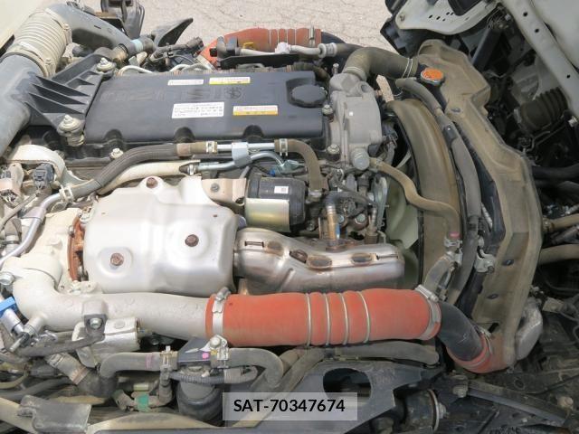 Isuzu ELF TRUCK 2023-02 8524650-28
