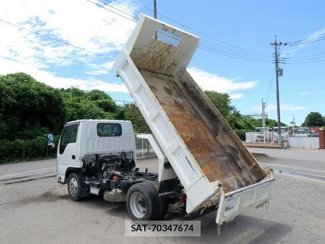 Isuzu ELF TRUCK 2023-02 8524650-8