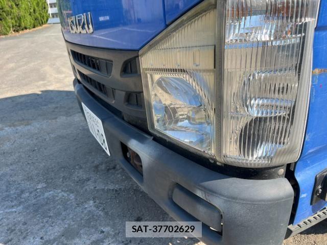 Isuzu ELF TRUCK 2015-01 8524737-23