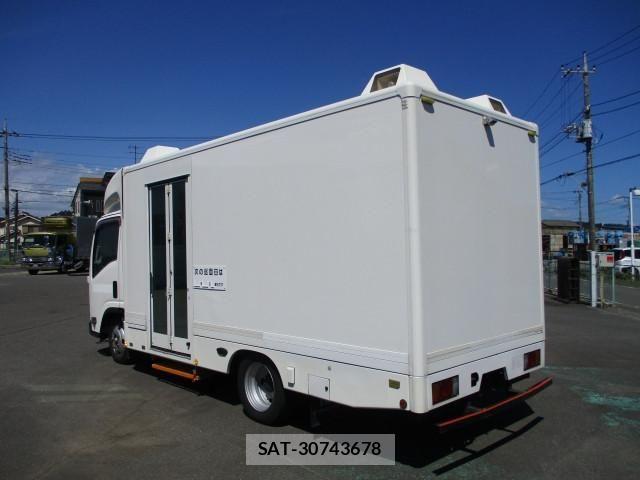Isuzu ELF TRUCK 2016-05 8524723-2