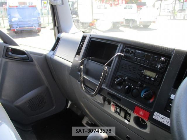 Isuzu ELF TRUCK 2016-05 8524723-6