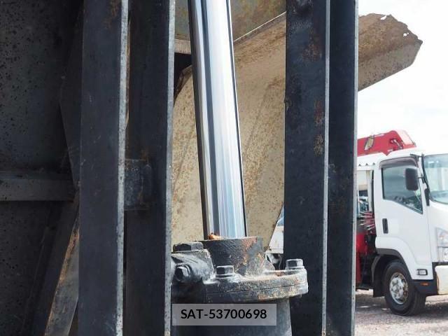 Isuzu ELF TRUCK 2005-06 8524743-11