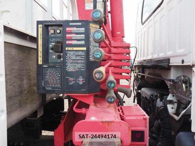 Isuzu ELF TRUCK 2012-03 8524704-9
